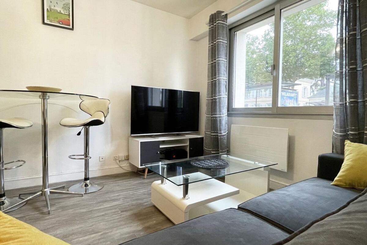 Apartamento Le Chasles For 2 Persons Chartres Exterior foto